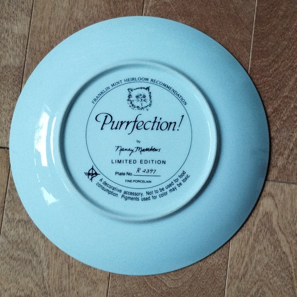 Nancy Matthews decorative cat plate - Picture 2 of 2